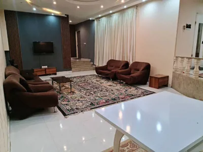 سالن نشیمن ویلا صدف پلاس مشهد
