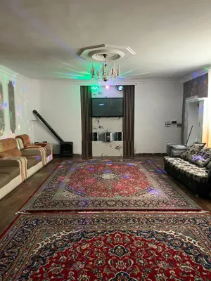 سالن نشیمن ویلا امیران مشهد