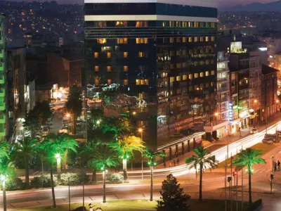 نمای هتل موونپیک ازمیر