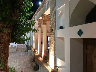 اقامتگاه سنتی عمارت اجلال تفرش