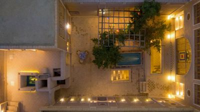 محوطه اقامتگاه سنتی دالان جهان اصفهان