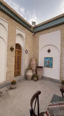 محوطه اقامتگاه سنتی خاتم اصفهان