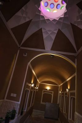 راهرو اقامتگاه سنتی خسرو یزد