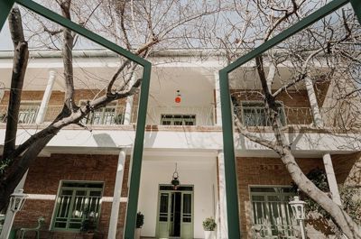 اقامتگاه سنتی پاسیو شیراز