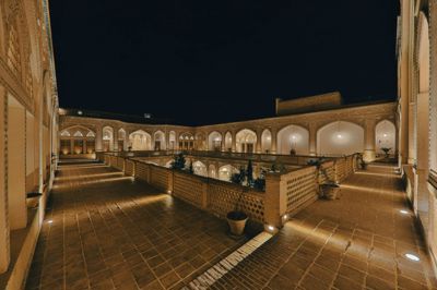 هتل سنتی عمارت بالابان کاشان