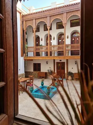 هتل سنتی حاج رئیس بوشهر