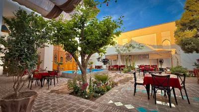 اقامتگاه سنتی سنبلستان اصفهان