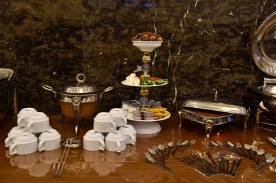 رستوران هتل مونا