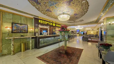 پذیرش هتل عالی قاپو اصفان