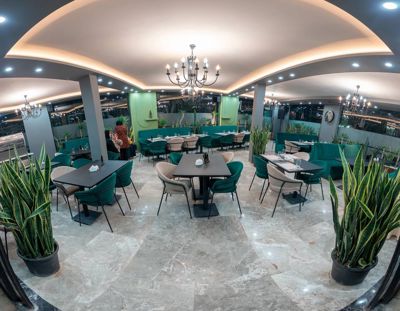 رستوران مجتمع گردشگری کاریزماه