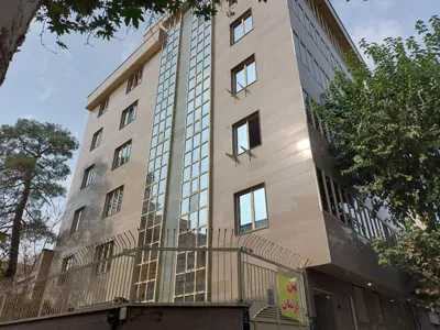 نمای مهمانپذیر ترنج تهران