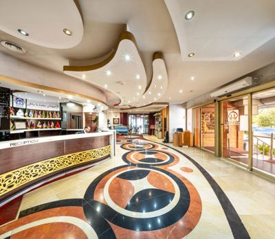 لابی هتل پارسیا قم