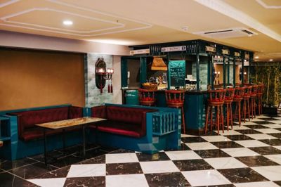 کافی شاپ هتل ریفرم وان