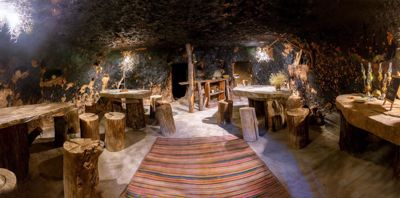 اقامتگاه بوم گردی کهن دره شهر بابک