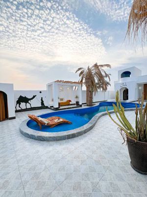 نما اقامتگاه بومگردی یامال قشم 