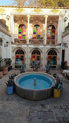 نما اقامتگاه سنتی خانه معتمدی اصفهان