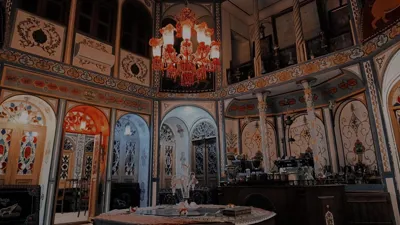 فضاهای اشتراکی اقامتگاه سنتی خانه معتمدی اصفهان