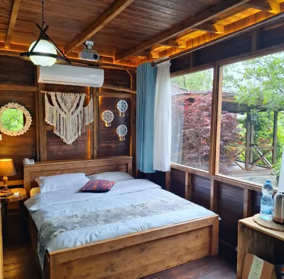 اتاق اقامتگاه بوم گردی یارا تنکابن