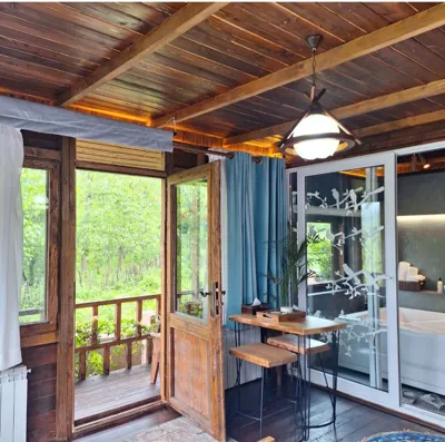 اتاق اقامتگاه بوم گردی یارا تنکابن