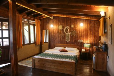 اتاق اقامتگاه بوم گردی یارا تنکابن