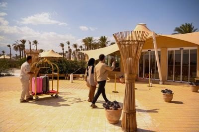 محوطه مجتمع گردشگری ستاره لوت شهداد