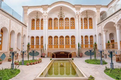 نما عمارت آقا حسینی کاشان