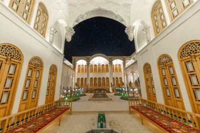 نما عمارت آقا حسینی کاشان