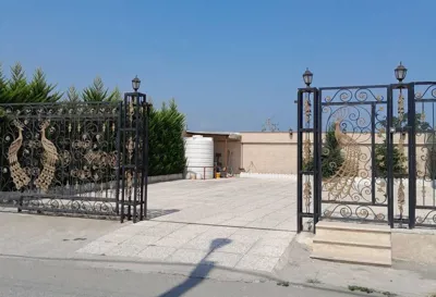 محوطه هتل پویا بندر انزلی