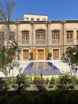 نمای اقامتگاه سنتی آوا همدان 
