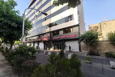نمای هتل آپارتمان رازی تهران