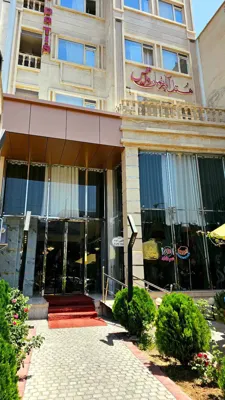 نمای هتل آپارتمان داتیس شیراز