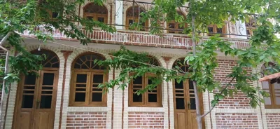 نمای اقامتگاه سنتی شاهان چناران