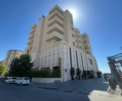نمای هتل ژِین پالاس سنندج
