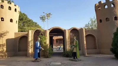 محوطه هتل کاوه ساوه