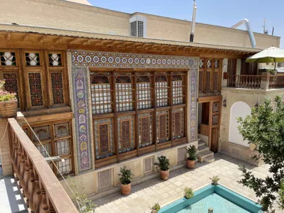 نمای هتل بوتیک عمارت محلاتی شیراز