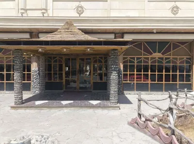 نمای هتل ونوشه سقز