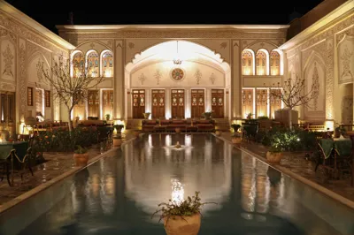 هتل بوتیک مهینستان راهب کاشان
