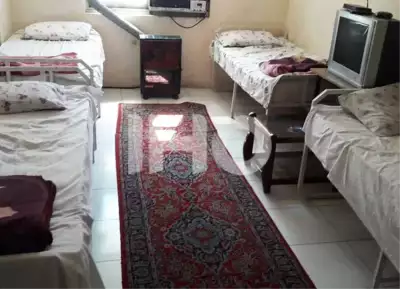 اتاق پنج تخته (فاقد سیستم سرمایشی و حمام و سرویس بهداشتی)