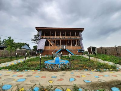 اقامتگاه بوم گردی گلناز رضوانشهر