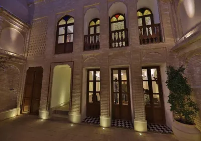 هتل بوتیک راوی (راوک) شیراز