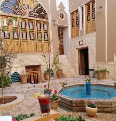 هتل سنتی کاشانه ماهور کاشان