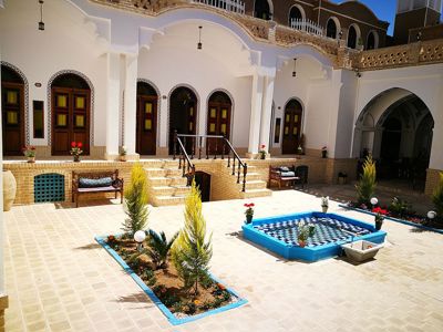 هتل سنتی آمیرزا کاشان
