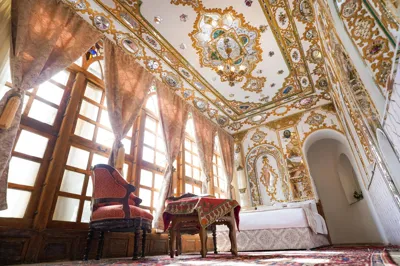 اقامتگاه سنتی قصر منشی اصفهان