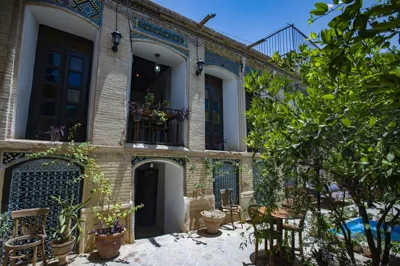 اقامتگاه بوم گردی عمارت قاجاریه شیراز