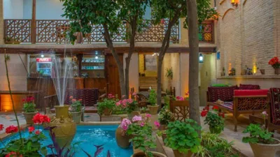 اقامتگاه سنتی تابش شیراز