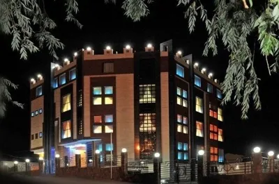 هتل ساحلی پردیس مبارکه اصفهان