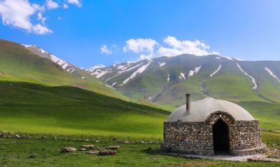 مجتمع اقامتی اکو کمپ دورنا مشگین شهر