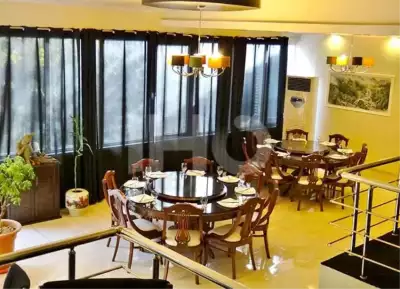 رستوران هتل تاوریژ تهران