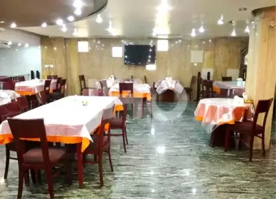 نمای رستوران هتل صادقیه توس مشهد
