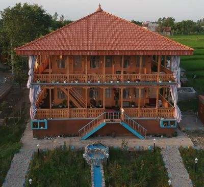 اقامتگاه بوم گردی گلناز رضوانشهر